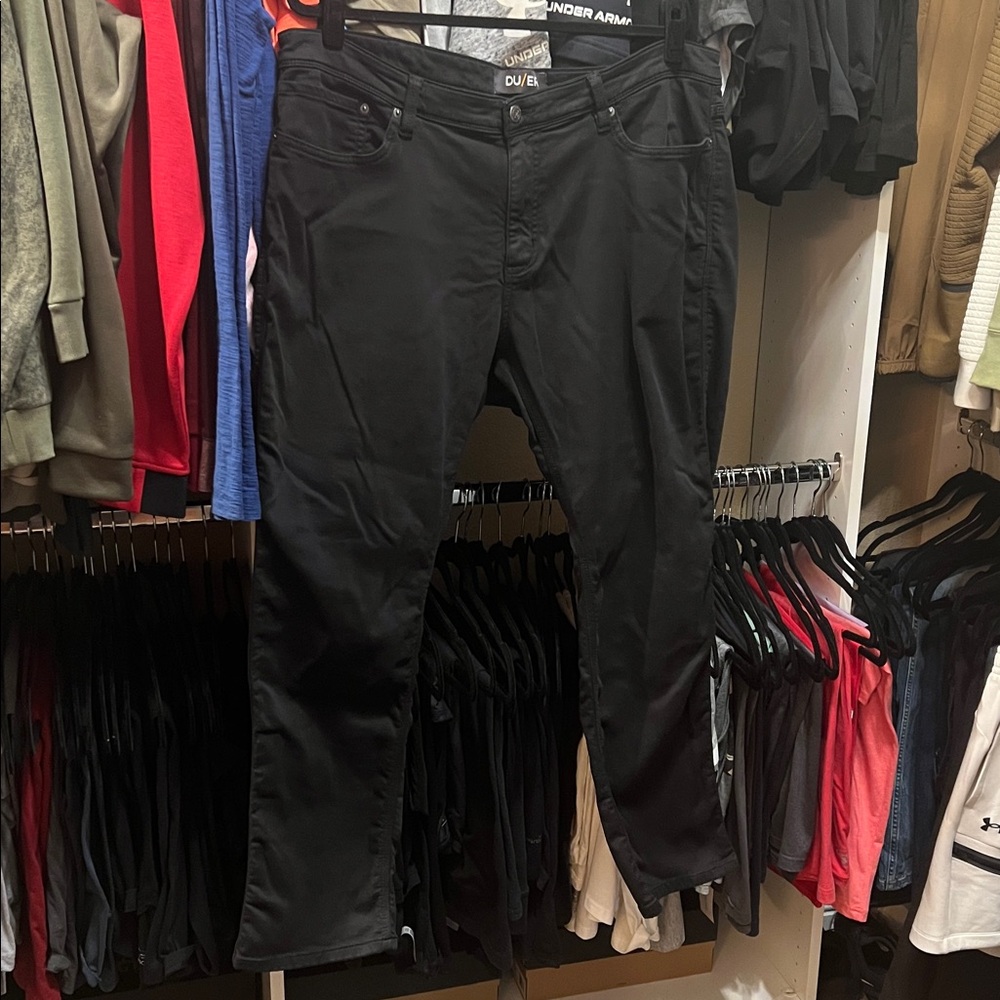 DUER Men's Relaxed Fit Jeans in Black